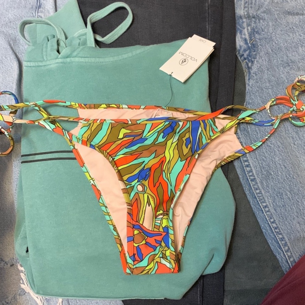 Volcom bikini bottoms